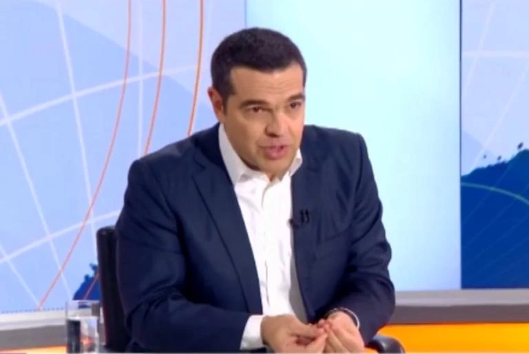 Ο δυνατός θόρυβος που τρόμαξε τον Τσίπρα την ώρα που ήταν στον «αέρα» (βίντεο)